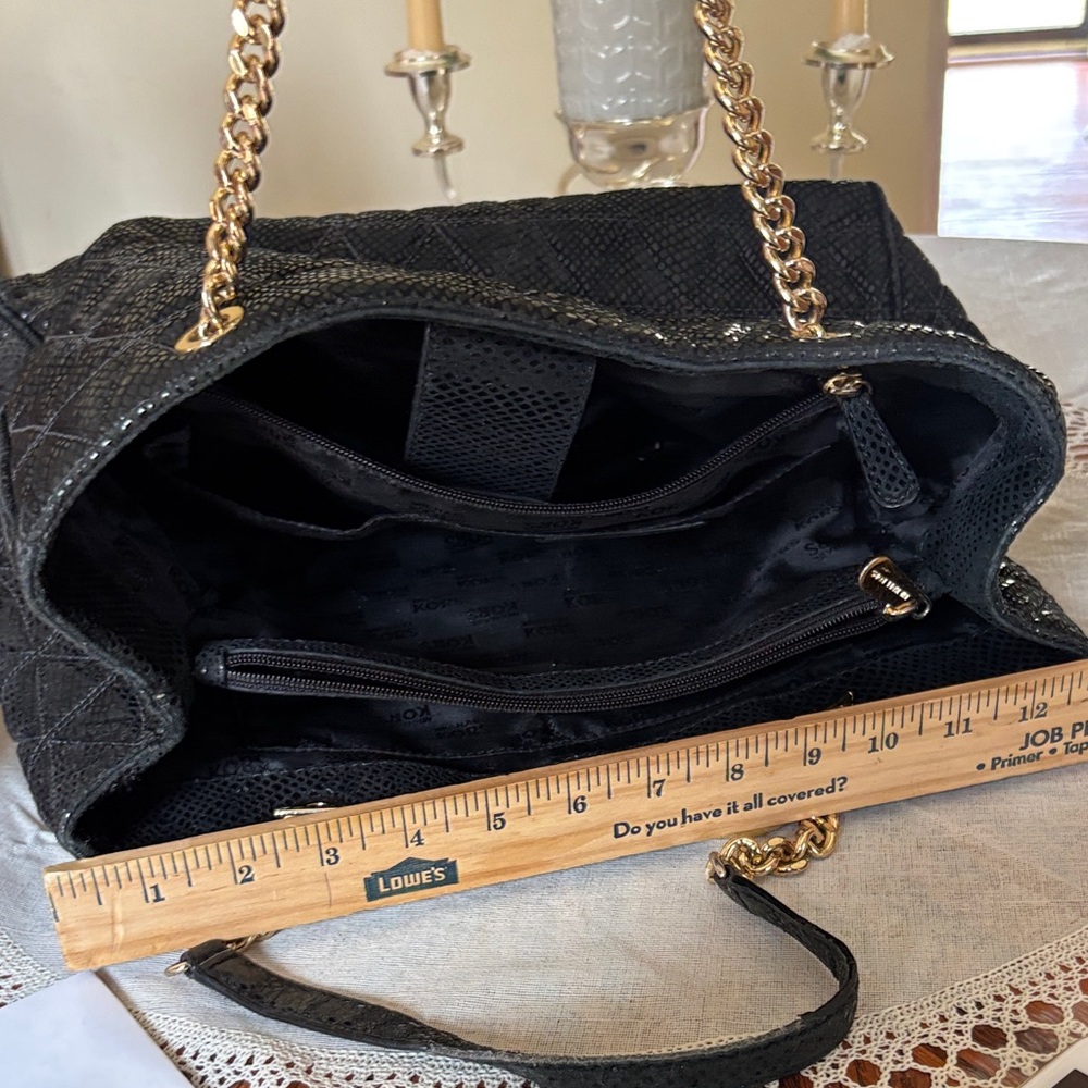Michael Kors Susannah Black Quilted Gold Chain Shoulder Bag - Picture 7 of 8